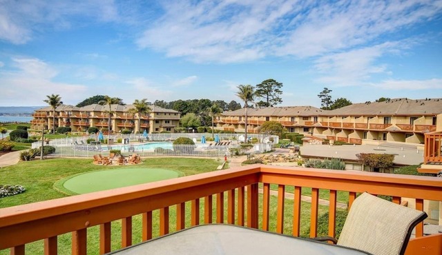 South Bluff Beauty Ocean Views Galore 2 Bedroom