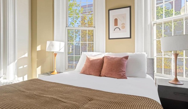 South Boston Studio nr Restaurants BOS-746