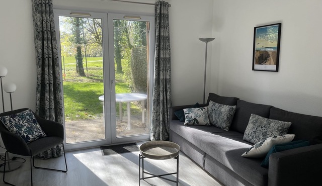 South Britany house with a heated swimming pool, facing golf of Saint Laurent, at 7 kms from beaches and Carnac