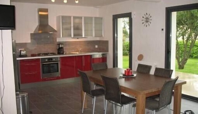 South Brittany, close to Vannes, beautiful new cottage , by the sea and quiet