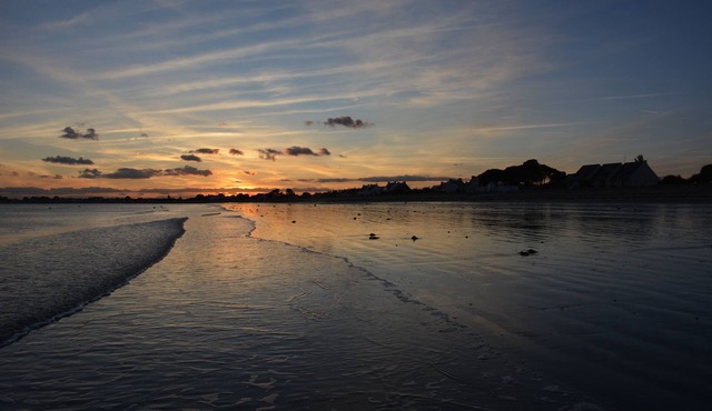 SOUTH BRITTANY MORBIHAN VILLA BY THE SEA DIRECT BEACH 10 PEOPLE