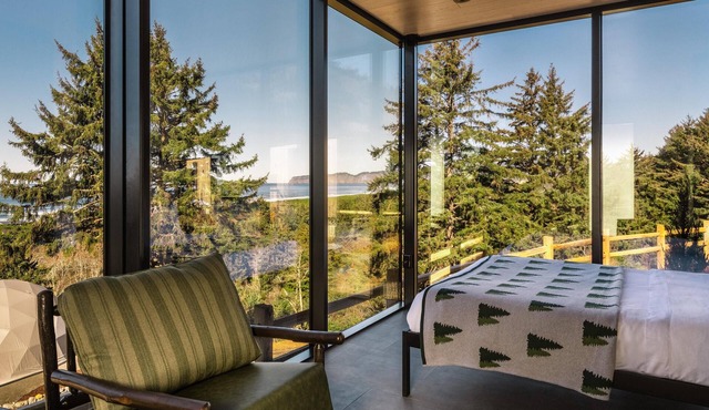 South Cape Mirror Cabin - Sleeps 2 - Floor to Ceiling Expansive Views