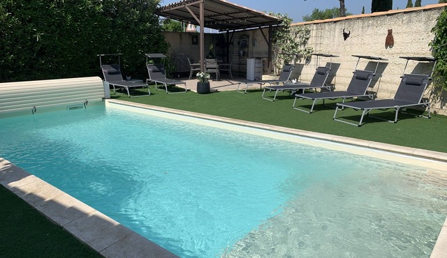 South-facing air-conditioned house in the heart of Provence