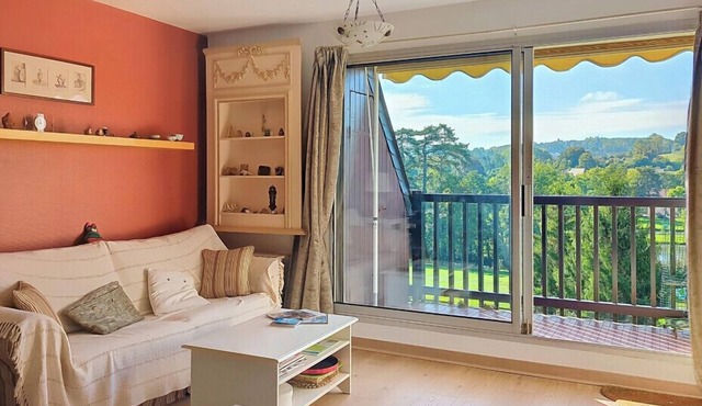 South-facing golf view apartment with balcony