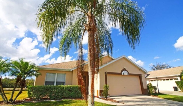 South Facing & Lake Backing Less Than 10 Miles From Disney