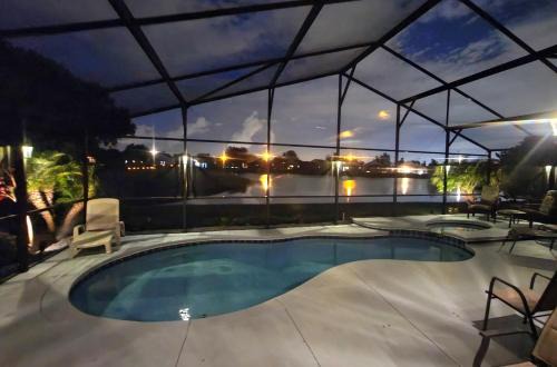 South Facing Private Pool with Lake View & Spa - Quiet Vacation Area - Family Friendly
