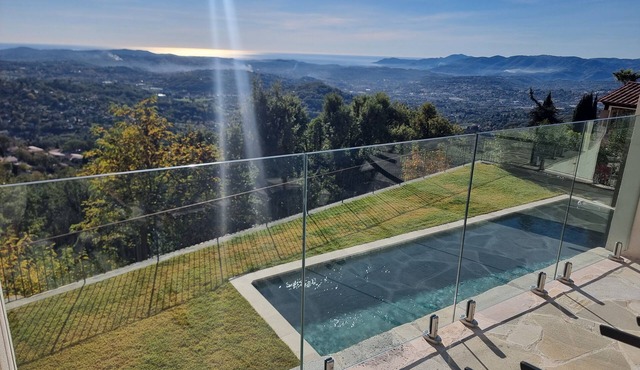 South facing Villa with Panoramic Sea View, POOL, AC, Quiet