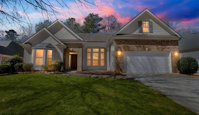 South Fulton Home Sleeps 10, Quiet Neighborhood