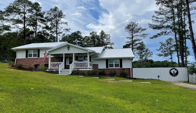 South Georgia Lake House Retreat