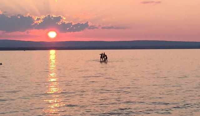 South Hero Sunset Facing 5 Bedroom Lakefront Cottage