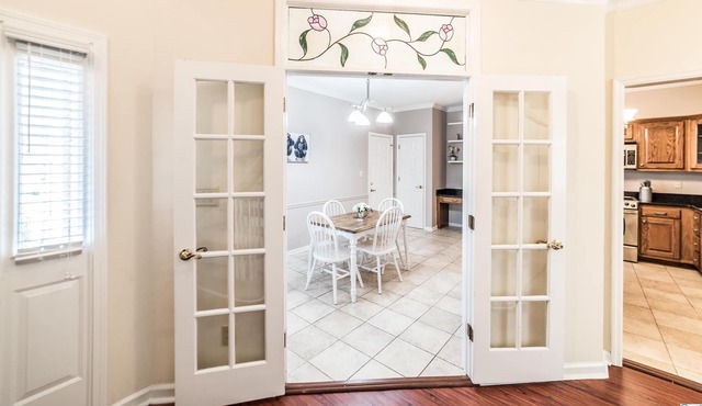 South Huntsville Spacious and Homey Townhouse