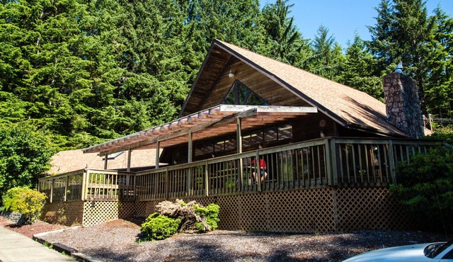 South Jetty RV & Camping Resort