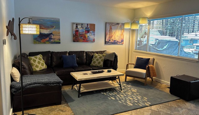 South Lake Tahoe Retreat - 30 Day Minimum Stay