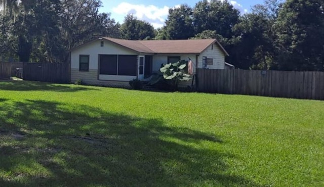South Lakeland Home Big Yard