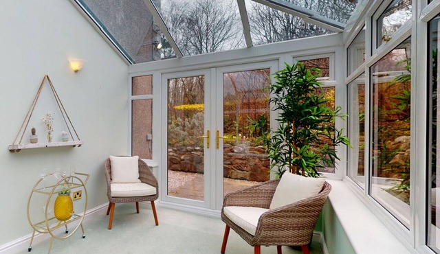 South Lodge - Two Bedroom Cottage, Sleeps 4