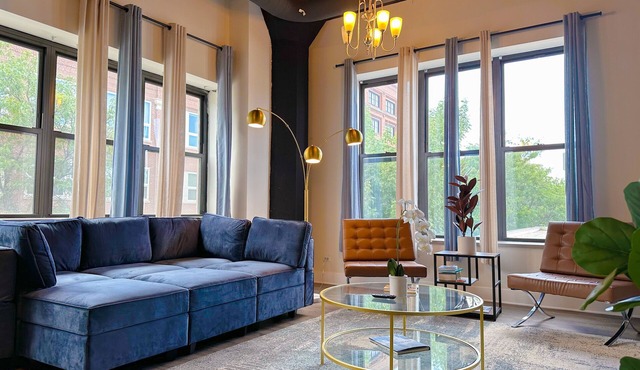 South Loop Chicago 3BR Corner Suite Near Museum Campus & Millennium Park