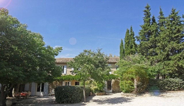 South Luberon, Mas du Perussier *, 5 people, estate 1 ha. Ideal 1/2 season