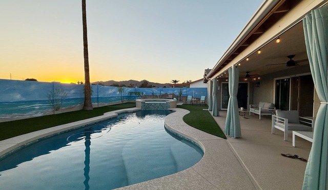South Mountain FREE HEATED Pool & Hot Tub Close to Trails & Park NEW