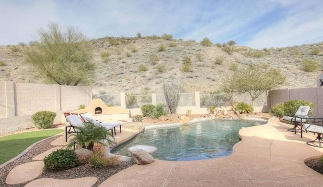 South Mountain Sanctuary-backyard privacy- -cul-de-sac- pool-STR2024003324