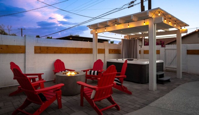 South of Old Town - Heated Pool/Fire Pit/Hot Tub