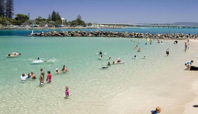 South Pacific Palms Motor Inn