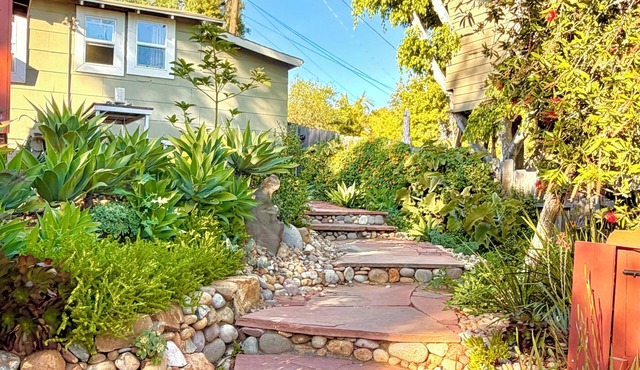 South Park Getaway Near Zoo, Dining & Downtown