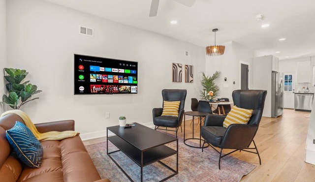 South Philly Game House | Close to Stadiums