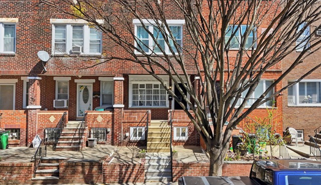South Philly Sunrise-3 Bedroom Townhome Stadium District