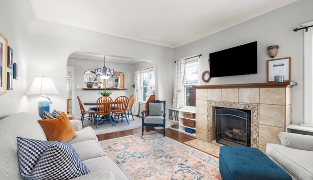 South Redlands Adorable 2 bedroom Cottage