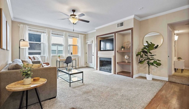 South Reno 2BR · Pool, Gym & Resort Amenities
