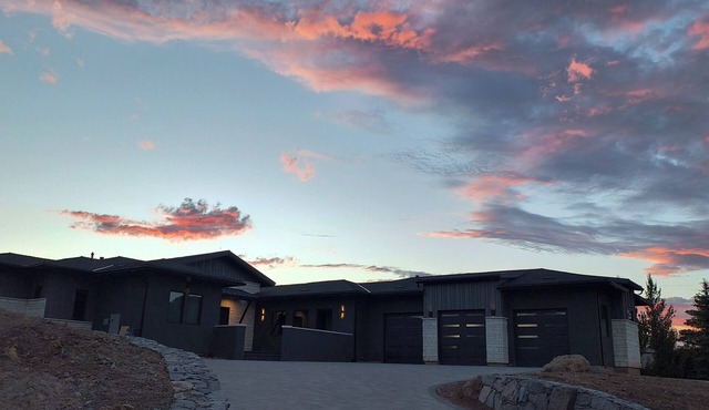 South Reno Stunning New Custom Home