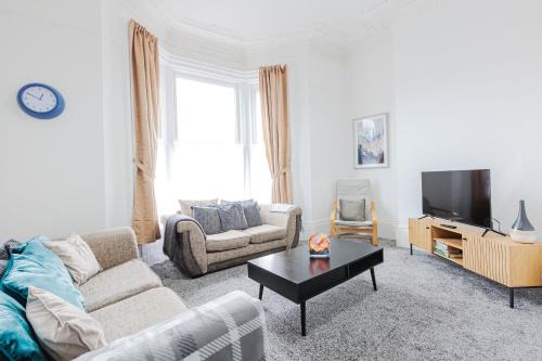 South Road Contractor Favourite