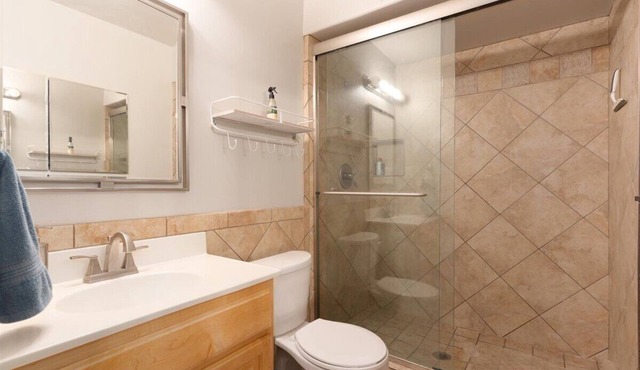 South Scottsdale Comfort Home, Minutes from Old Town!