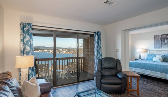 South Shore 1 Bdrm! Lake View! Mini-Golf! Hot Tub, Sauna!