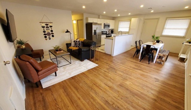 South Side Chic 3Br 1Ba 10mn to McConnell Spirit