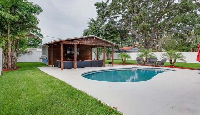 South Tampa Pool and Cabana Home