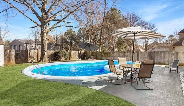 South Tulsa Splash W/Pool & Hot Tub