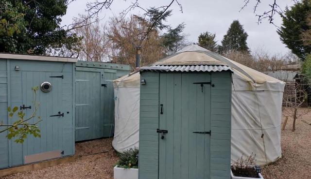 South Wales Yurt-Cosy, log burner & private garden