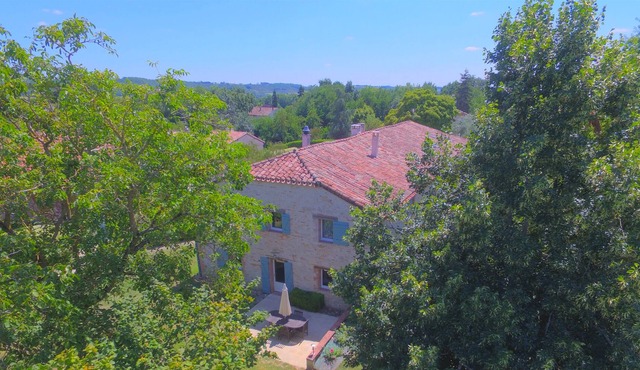 South West in Gascony, Park with swimming pool, quiet comfort near Auvillar