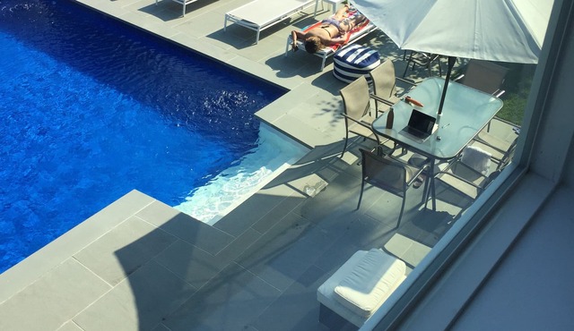 Southampton Renovated Home/Heated Pool!