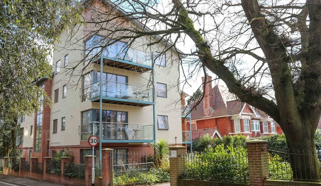 Southampton Serviced Apartment