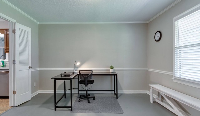 SOUTHAVEN- Full Amenities Home Close to Everything