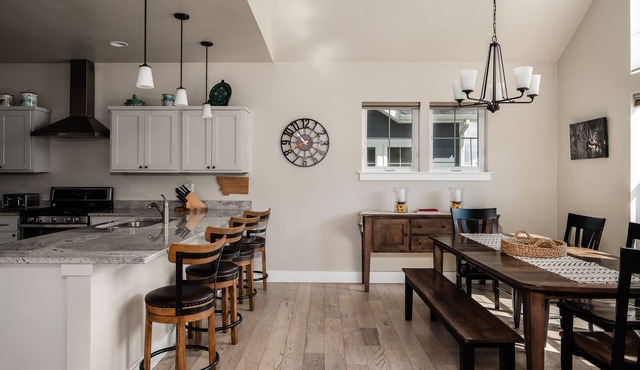 Southbridge Cottage: Cozy and Modern Home