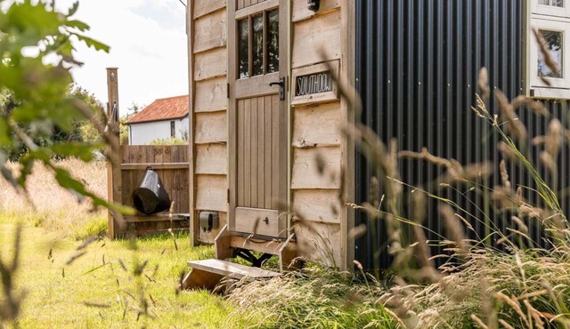 Southdown Shepherd Hut | An adorable shepherds hut for two