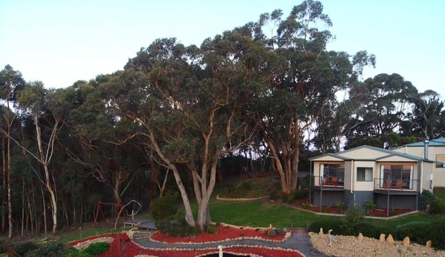 Southern Anchorage Retreat