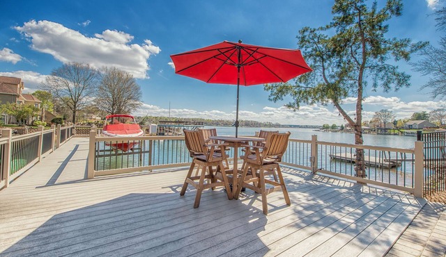 Southern Breeze lake front property is pet friendly for an additional fee