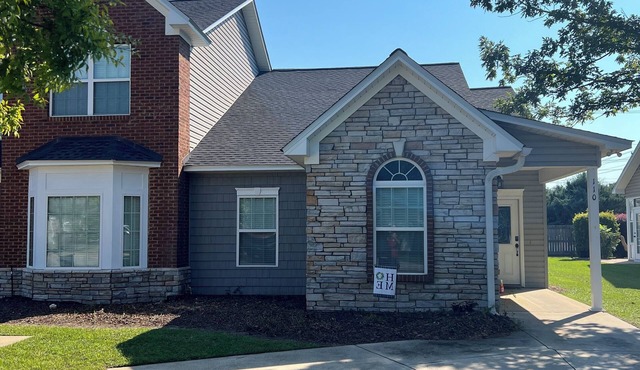 Southern Charm at Peacock Point