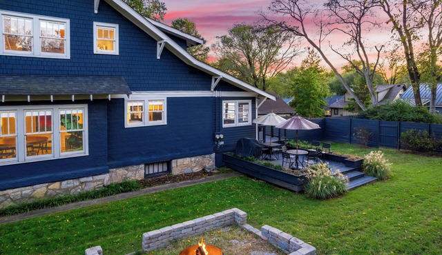 Southern Charm, Backyard Firepit, Mins to Downtown | Chapel House by AvantStay