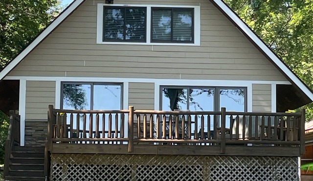 Southern Charm on a Northern Lake