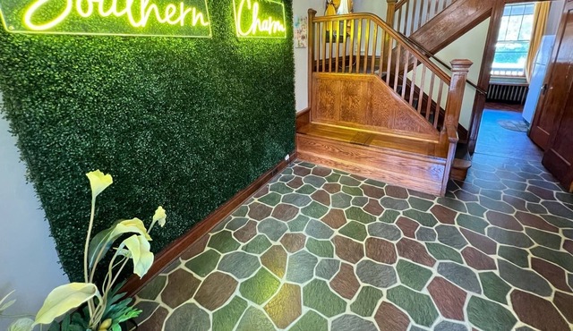 Southern Charm Safe Quiet Area 10 Min to Downtwn